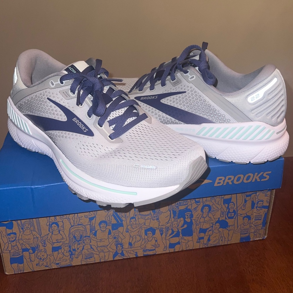 Women’s Brooks Athletic Sneakers